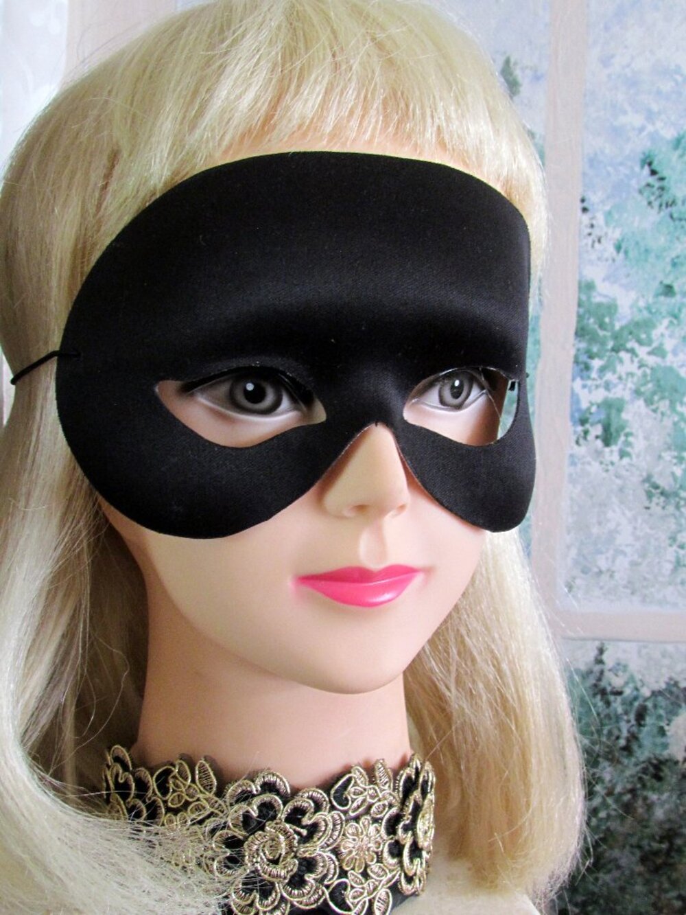 BLACK MASK, MOLDED FOR EYES AND FOREHEAD, MASQUERADE HALLOWEEN MASKED BALL PARTY